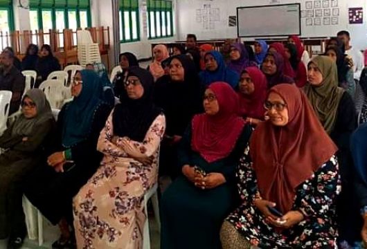ޝަޙީދުންގެ ދުވަސް ފާހަގަ ކުރުމަށް ރައްޔިތުންނާއި މަޝްވަރާ ކުރުމަށް ބޭއްވި ބައްދަލުވުމުގެ ތެރެއިން - ފޮޓޯ: ތުޅާދޫ ކައުންސިލް