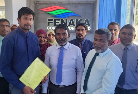 ފެނަކައިގެ އިސްވެރިންނާއި ތުޅާދޫ ކައުންސިލަރުން - ފޮޓޯ: ތުޅާދޫ ކައުންސިލް